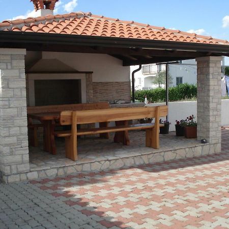 Guesthouse Pejo Пореч Екстериор снимка