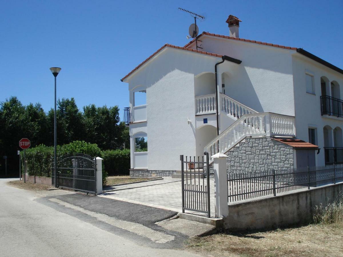 Guesthouse Pejo Пореч Екстериор снимка